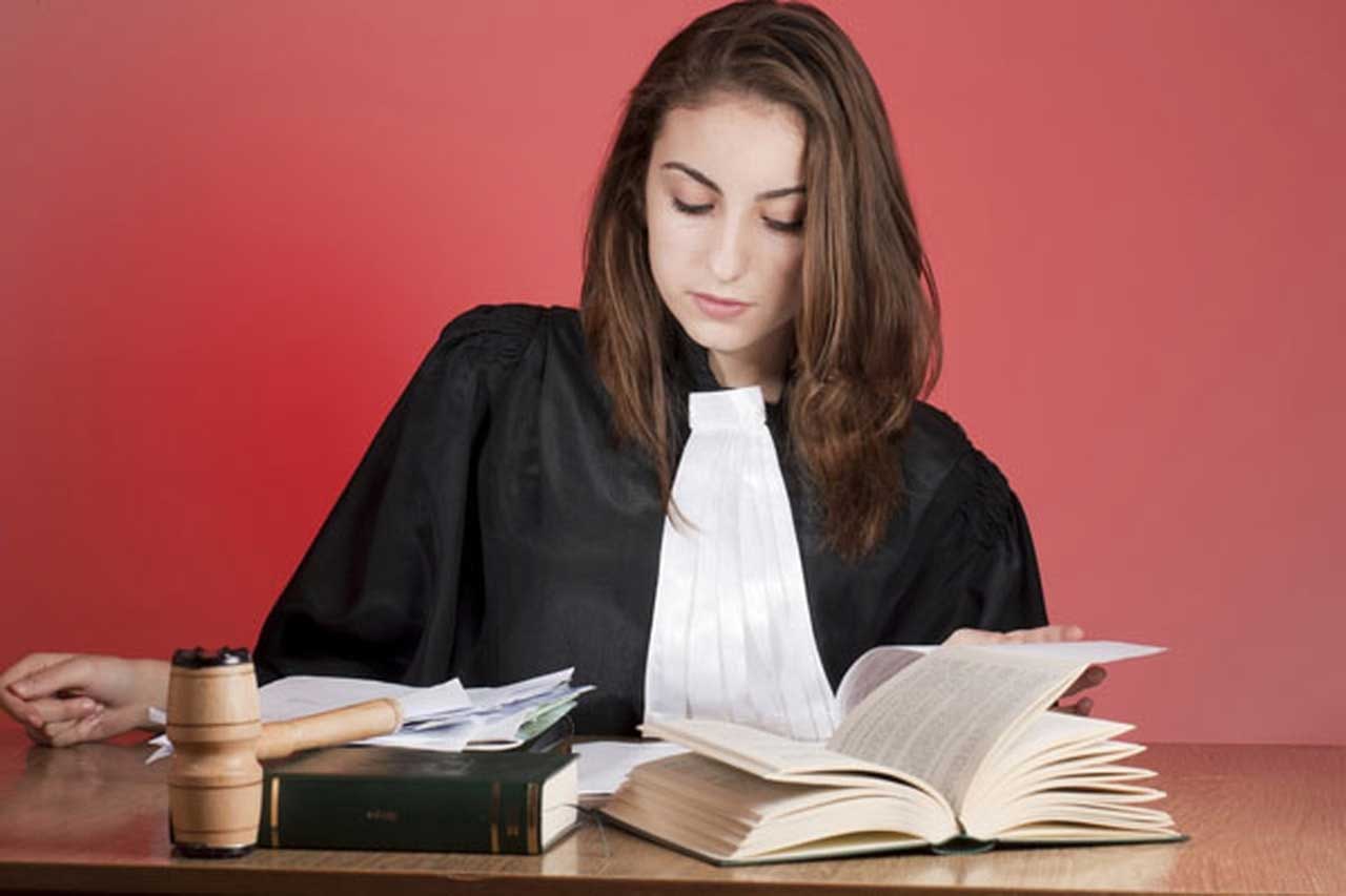 Le rôle d’un avocat en droit pénal et comment le choisir ?