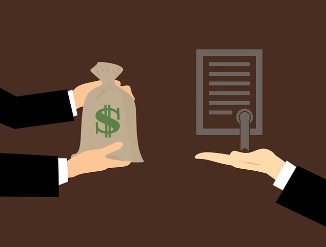 Notaire ou avocat : Comprendre les différences et savoir quand faire appel à chacun