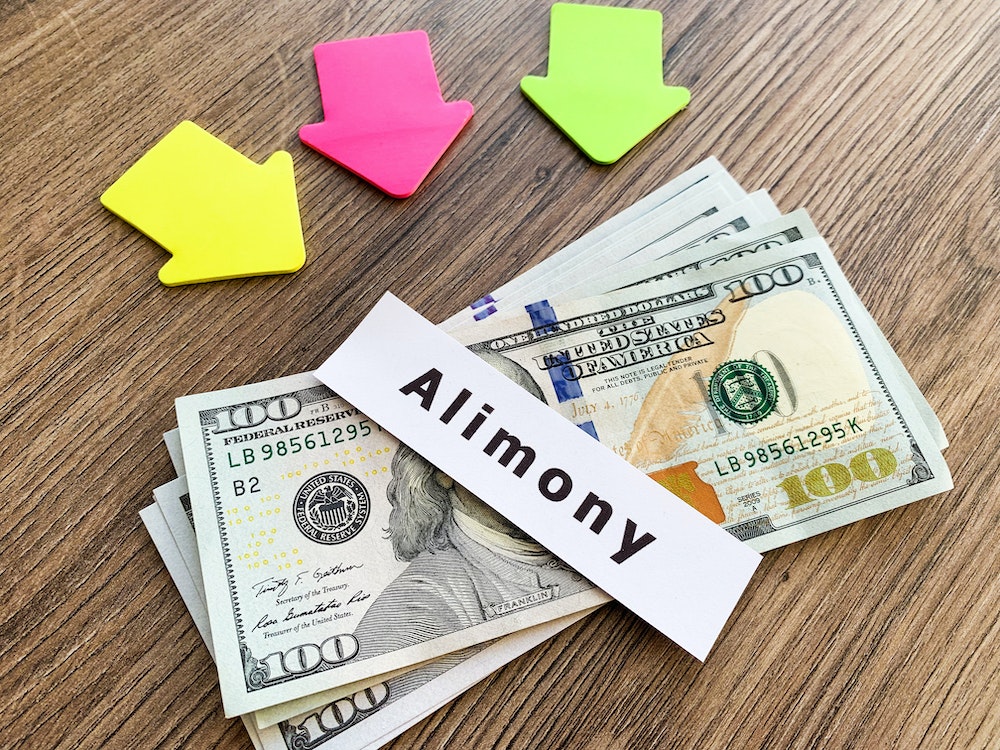 Divorce et pension alimentaire : comprendre les enjeux et les conséquences