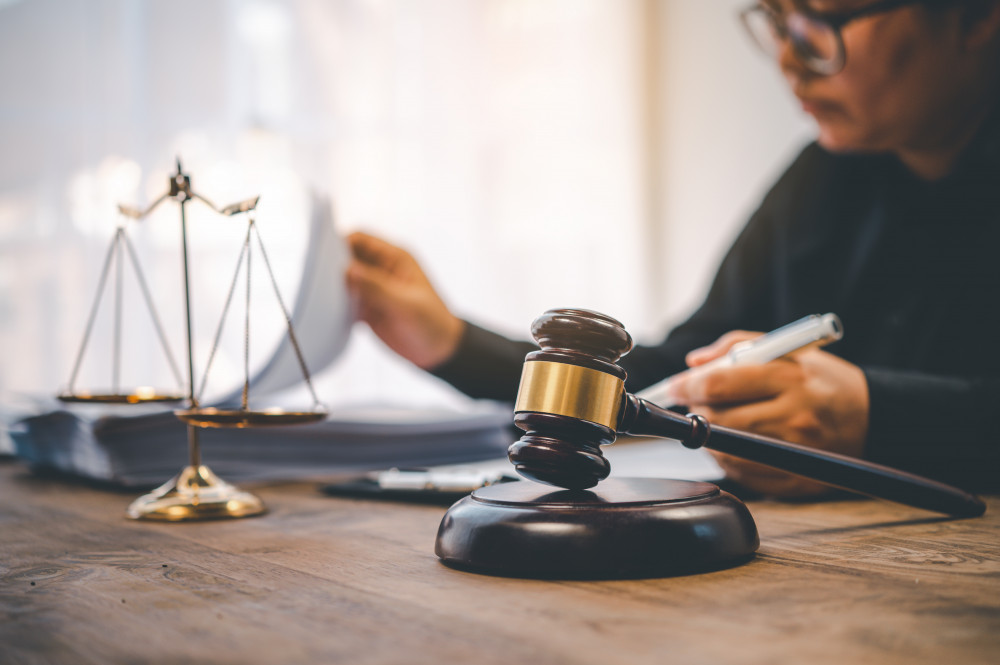 Attaquer son employeur aux Prud'hommes: Comprendre le processus et les enjeux