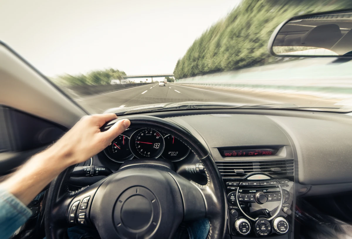 Régulation des véhicules autonomes et responsabilités en cas d'accident : un enjeu juridique majeur
