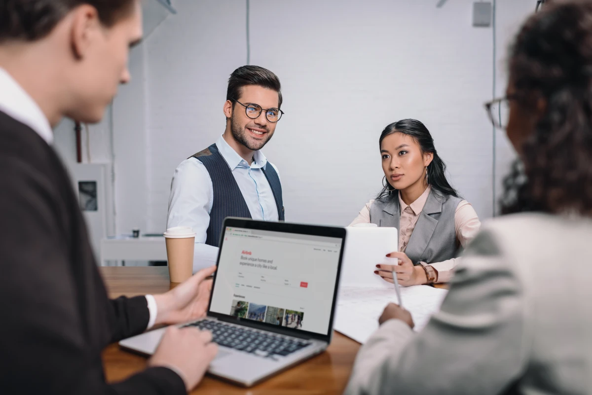 Contrats de sous-traitance et conciergeries Airbnb : Enjeux juridiques et bonnes pratiques