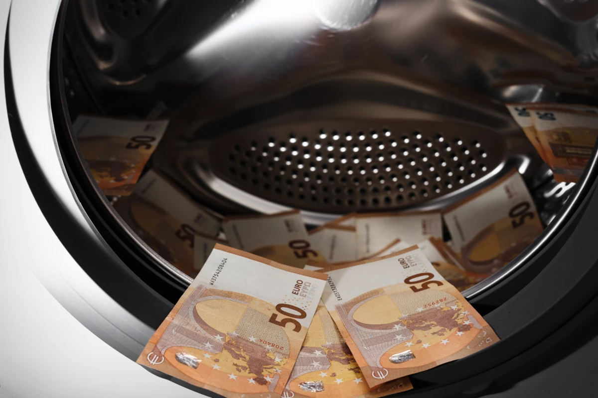 Infractions économiques et blanchiment d'argent : Comprendre et combattre la criminalité financière